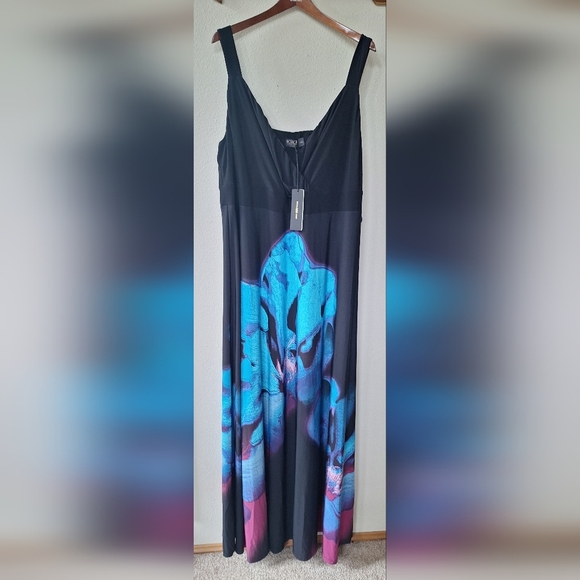 NWT RARE IGIGI Womens Plus Black/Blue Floral Maxi Dress Sleevless Size 24/26 - Picture 1 of 11